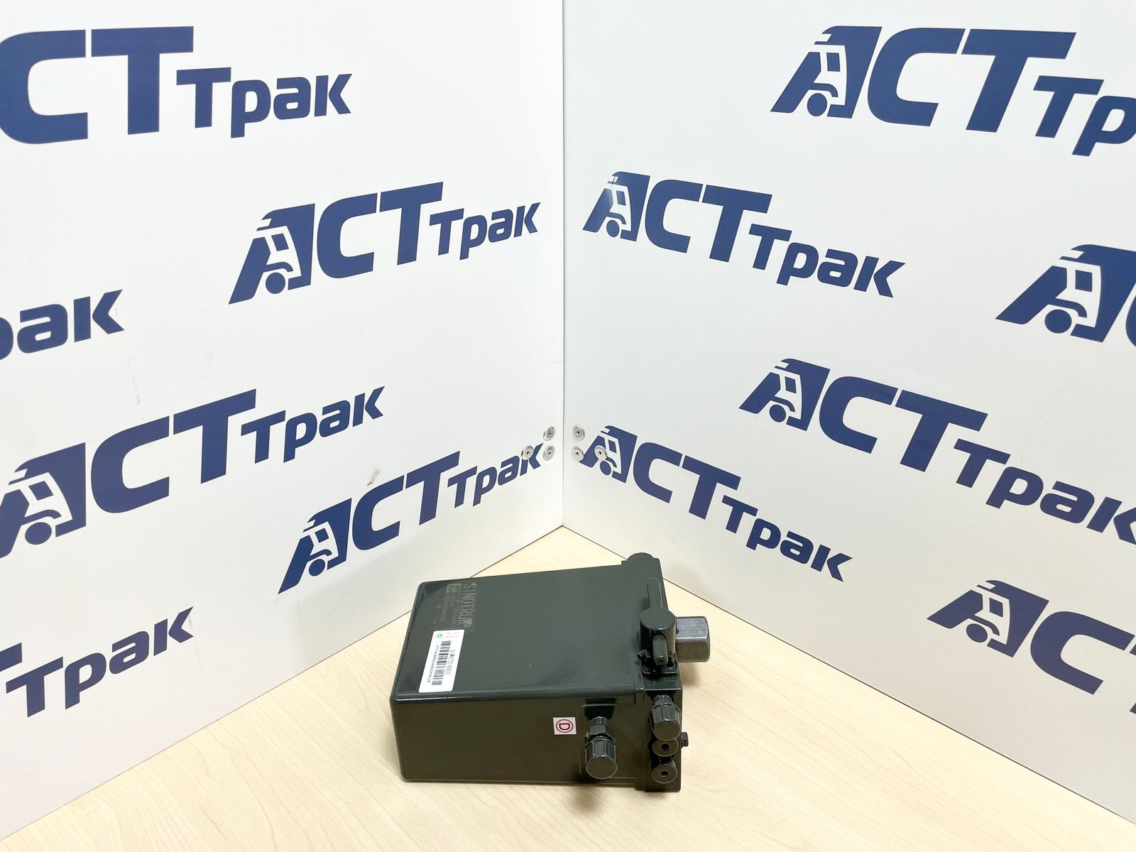Насос подъема кабины электрический Sitrak Оригинал CNHTC 811W41723-6008